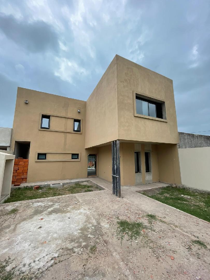 SE VENDE CASA A ESTRENAR - SALTA 430